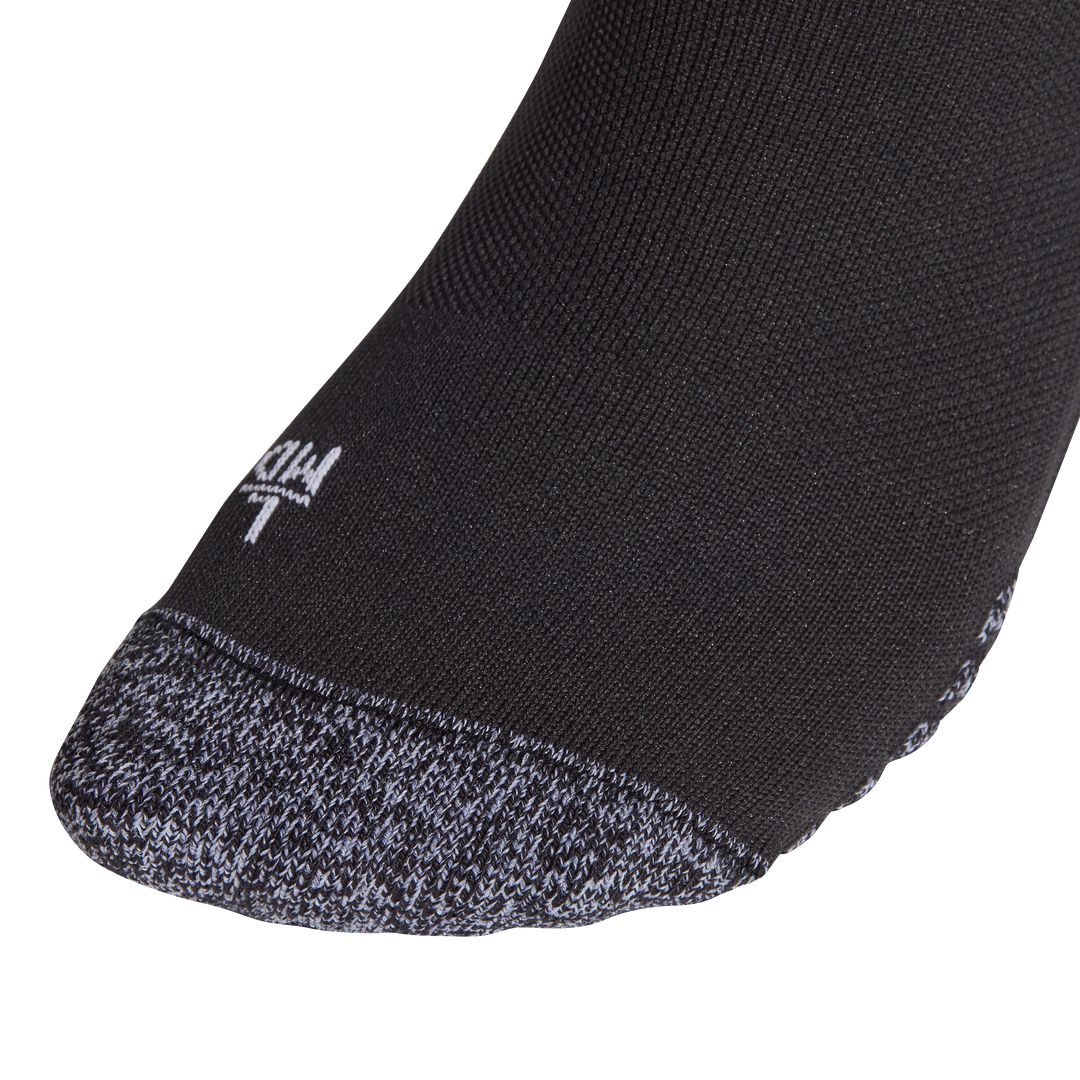 Adi sock 21